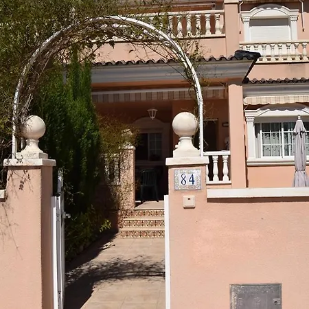 Apartman Carabassi Lovely House